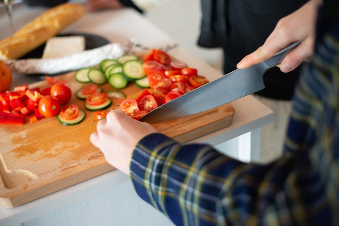 Kunci Kesuksesan Dapur: Pisau Dapur Lengkap, Amunisi Para Koki!